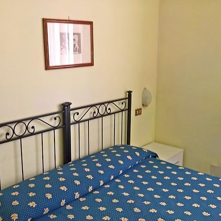 Albergo Golfo Фоллоника Экстерьер фото