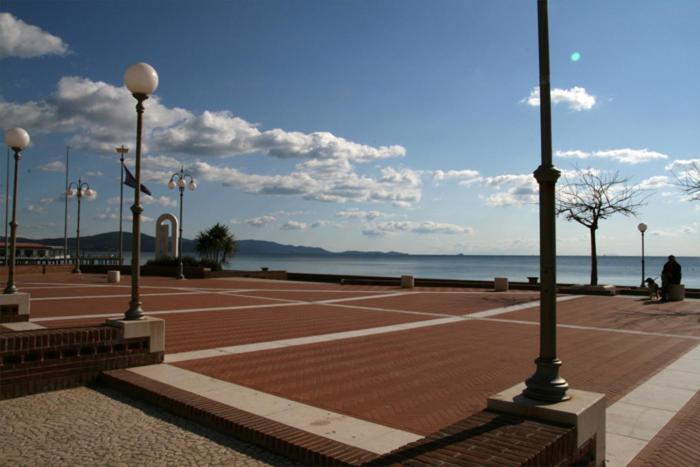 Albergo Golfo Фоллоника Экстерьер фото