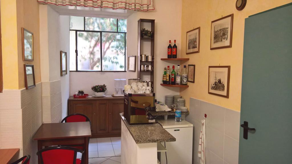 Albergo Golfo Фоллоника Экстерьер фото