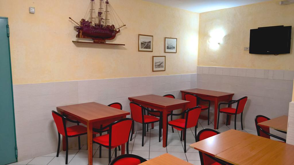 Albergo Golfo Фоллоника Экстерьер фото