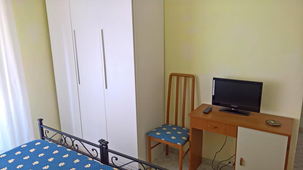 Albergo Golfo Фоллоника Экстерьер фото