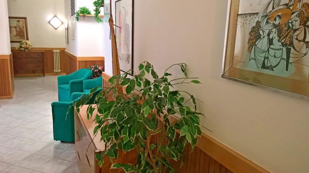 Albergo Golfo Фоллоника Экстерьер фото