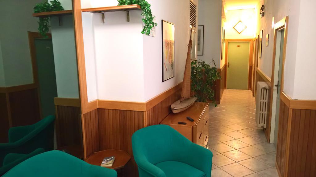 Albergo Golfo Фоллоника Экстерьер фото