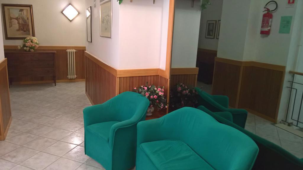 Albergo Golfo Фоллоника Экстерьер фото