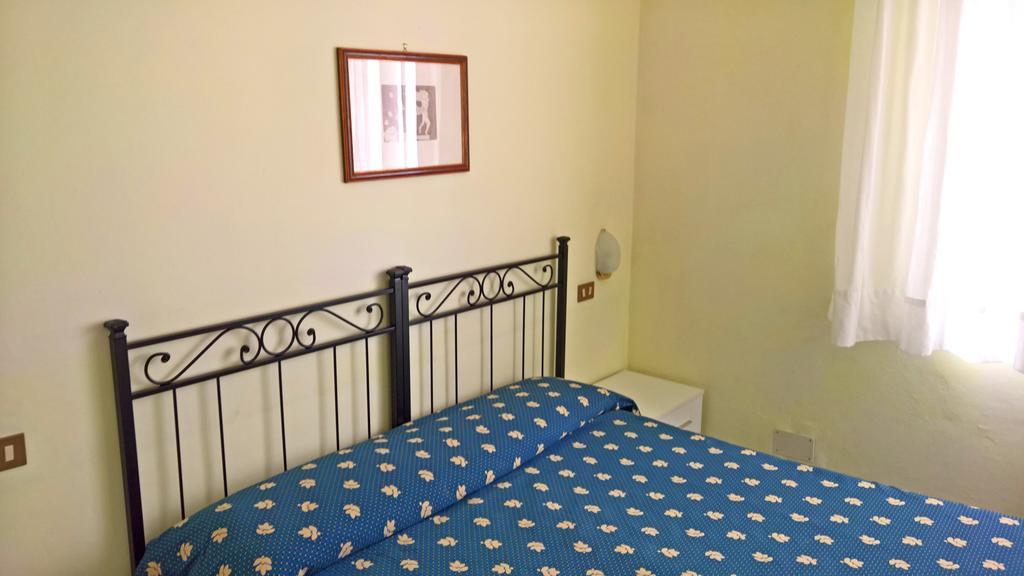 Albergo Golfo Фоллоника Экстерьер фото