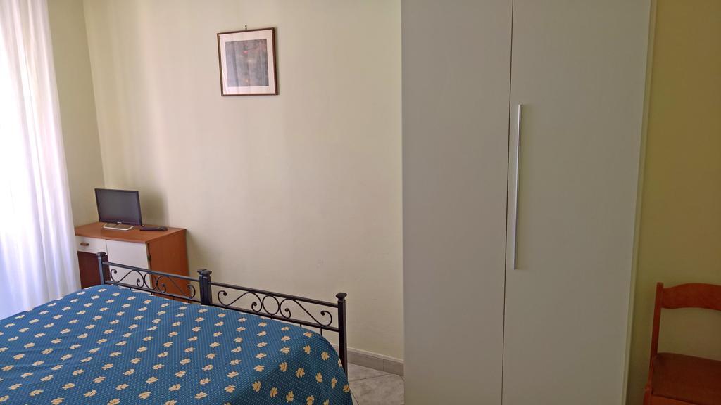 Albergo Golfo Фоллоника Экстерьер фото