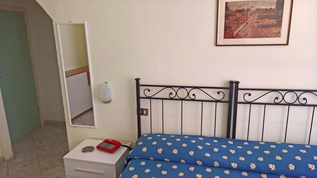 Albergo Golfo Фоллоника Экстерьер фото