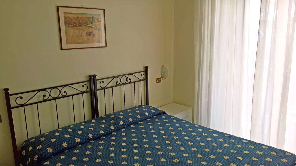 Albergo Golfo Фоллоника Экстерьер фото