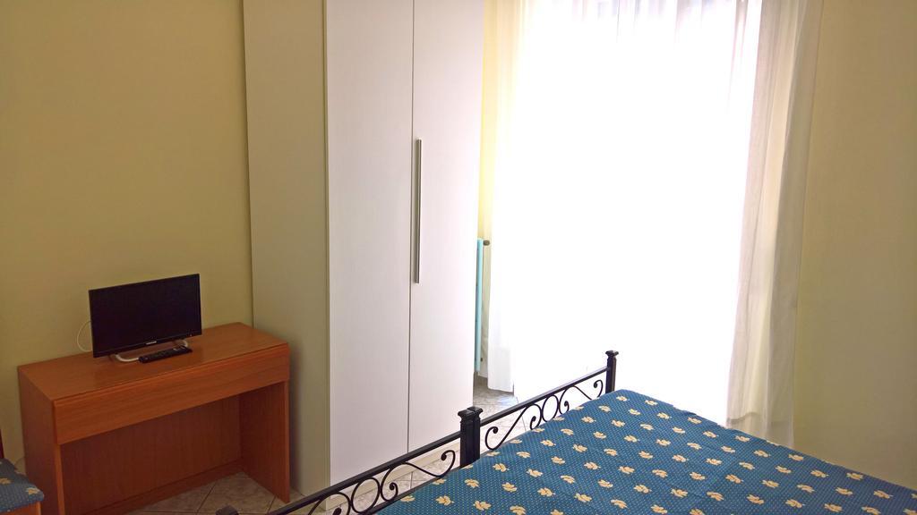 Albergo Golfo Фоллоника Экстерьер фото