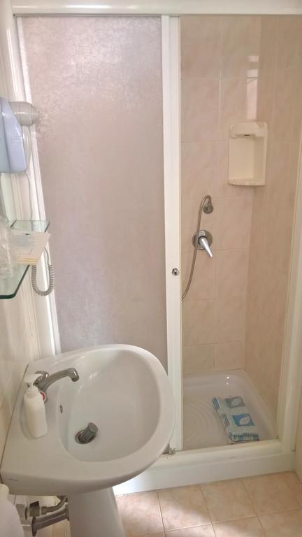 Albergo Golfo Фоллоника Экстерьер фото