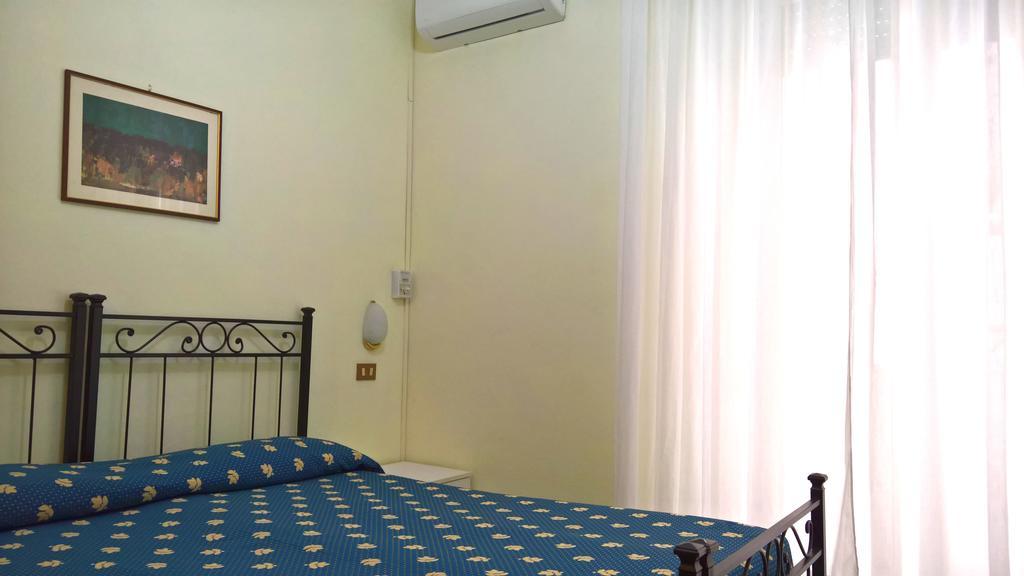 Albergo Golfo Фоллоника Экстерьер фото